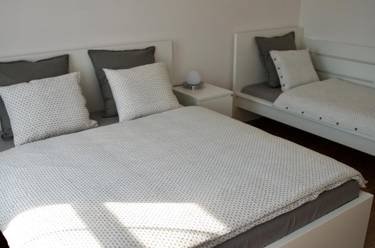 R&J Apartmany Броумов Экстерьер фото